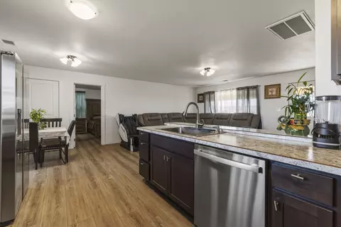 Kitchen - 23810 Gaines Rd, Merrill, OR 97633 photo 3 of 3