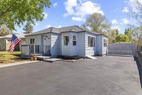 2823 Homedale Rd, Klamath Falls, OR 97603