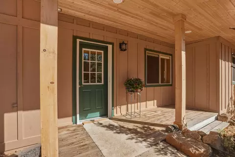 Exterior - 15020 Remuda Rd, Sisters, OR 97759 photo 6 of 22