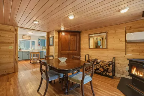 Dining - 15020 Remuda Rd, Sisters, OR 97759 photo 2 of 2