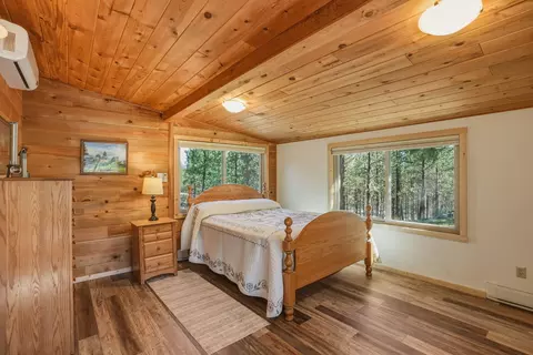 Bedroom - 15020 Remuda Rd, Sisters, OR 97759 photo 1 of 4