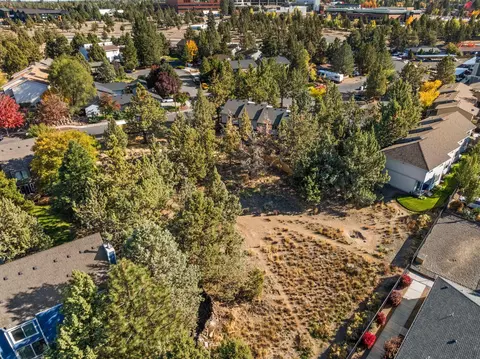 2101 NE Holliday Ave, Bend, OR 97701 photo 9