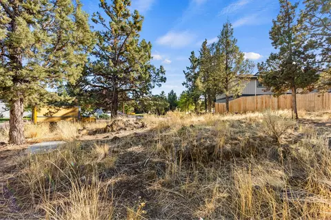 2101 NE Holliday Ave, Bend, OR 97701 photo 15