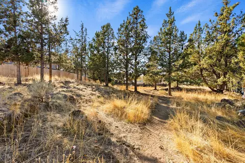 2101 NE Holliday Ave, Bend, OR 97701 photo 14