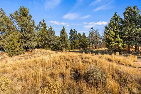 2101 NE Holliday Ave, Bend, OR 97701 photo 19