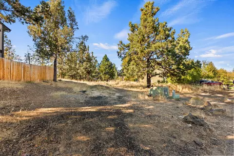 2101 NE Holliday Ave, Bend, OR 97701 photo 11