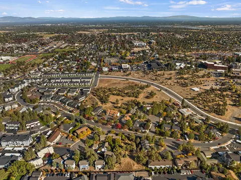 2101 NE Holliday Ave, Bend, OR 97701 photo 23