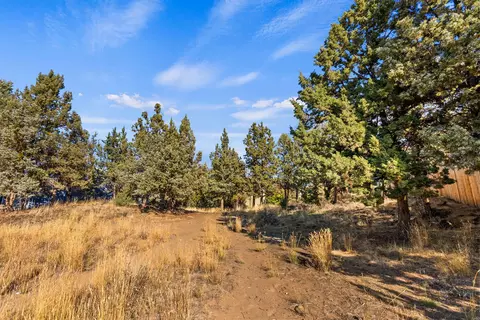 2101 NE Holliday Ave, Bend, OR 97701 photo 20