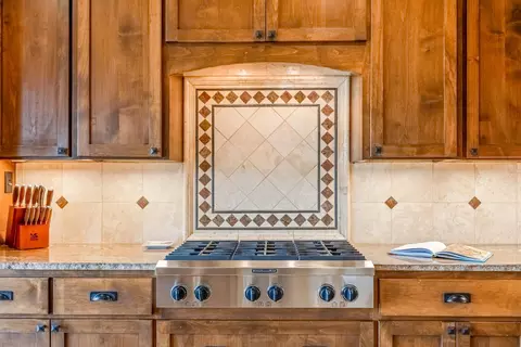 Kitchen - 67167 Highway 20, Bend, OR 97703 photo 3 of 6