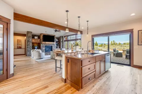 Kitchen - 67167 Highway 20, Bend, OR 97703 photo 6 of 6
