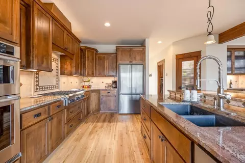 Kitchen - 67167 Highway 20, Bend, OR 97703 photo 4 of 6
