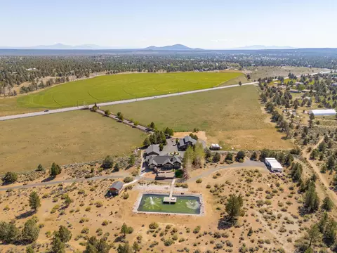 View/Area - 67167 Highway 20, Bend, OR 97703 photo 3 of 4