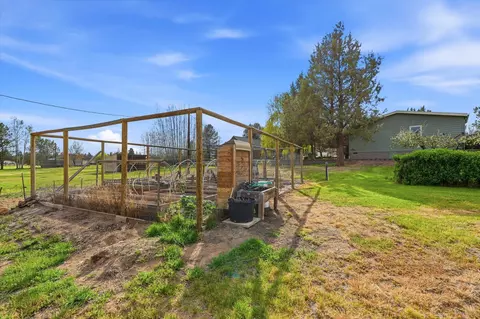 64992 Valeview Dr, Bend, OR 97703 photo 49
