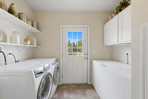 64992 Valeview Dr, Bend, OR 97703 photo 18