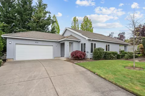 622 Fernwood Dr, Medford, OR 97504