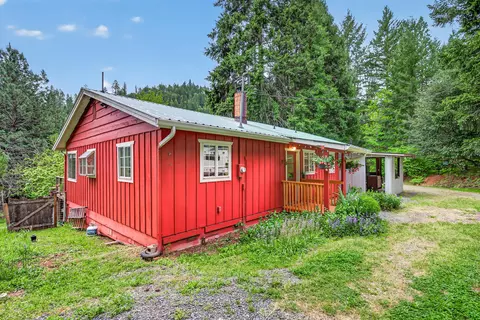 181 Brimstone Rd, Wolf Creek, OR 97497