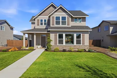 748 NW 27th St, Redmond, OR 97756