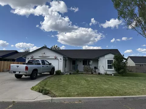 2329 NE Yellowpine Rd, Prineville, OR 97754