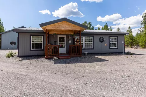 123551 Surveyor Rd, Crescent Lake, OR 97733