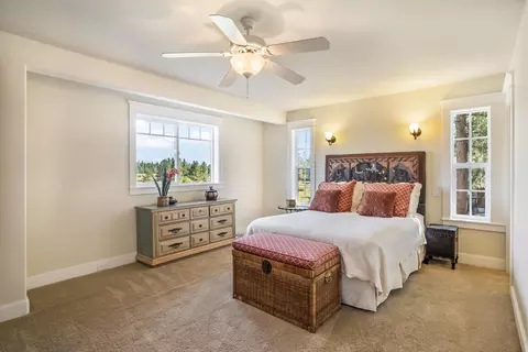 Bedroom - 54641 Silver Fox Dr, Bend, OR 97707 photo 6 of 7