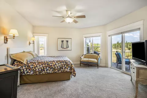 Bedroom - 54641 Silver Fox Dr, Bend, OR 97707 photo 1 of 7