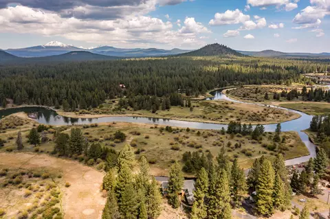 54641 Silver Fox Dr, Bend, OR 97707