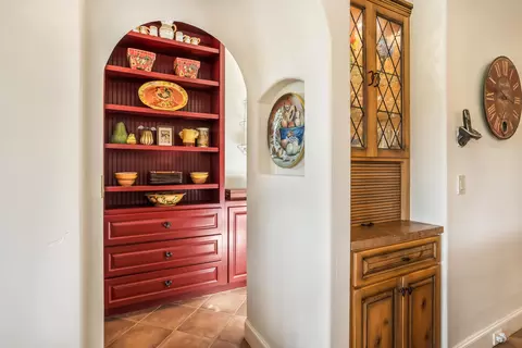 Entry Way - 54641 Silver Fox Dr, Bend, OR 97707 photo 3 of 7