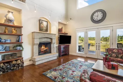 Living - 54641 Silver Fox Dr, Bend, OR 97707 photo 1 of 4