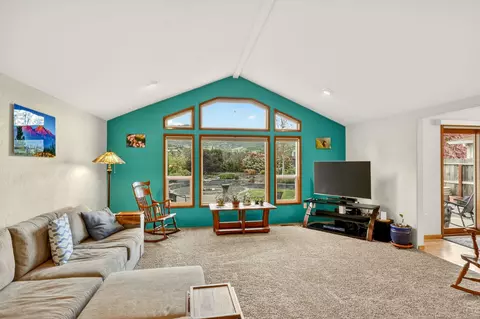 Living - 148 Meadow View Dr, Phoenix, OR 97535 photo 2 of 2