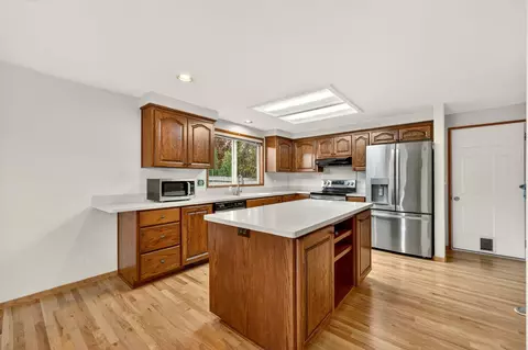 Kitchen - 148 Meadow View Dr, Phoenix, OR 97535 photo 1 of 4