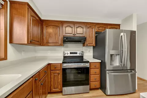 Kitchen - 148 Meadow View Dr, Phoenix, OR 97535 photo 3 of 4