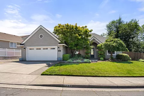 2738 Kerrisdale Ridge Dr, Medford, OR 97504