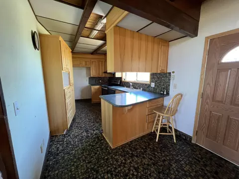 Kitchen - 34836 Dawn Loop, Chiloquin, OR 97624 photo 1 of 1
