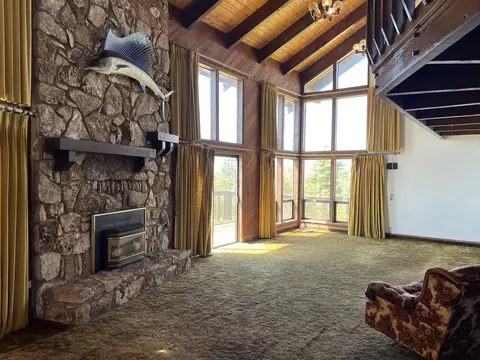 Living - 34836 Dawn Loop, Chiloquin, OR 97624 photo 1 of 6