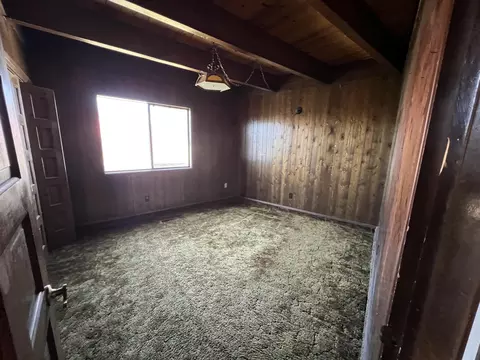 Bedroom - 34836 Dawn Loop, Chiloquin, OR 97624 photo 1 of 6