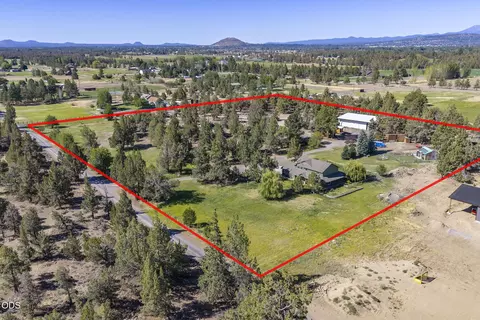 View/Area - 63639 Gentry Loop, Bend, OR 97701 photo 3 of 5