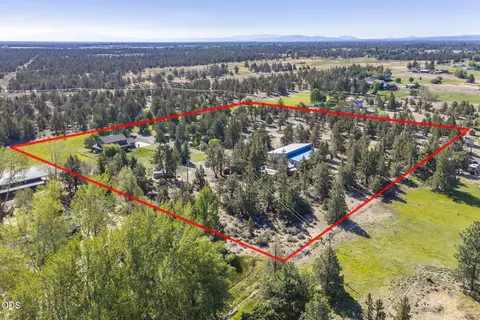 View/Area - 63639 Gentry Loop, Bend, OR 97701 photo 4 of 5