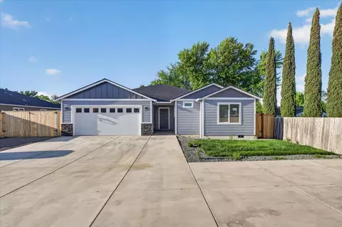 2969 Stonebrook Dr, Medford, OR 97504
