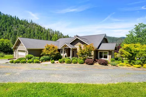 Exterior - 931 Hogan Rd, Applegate, OR 97530 photo 4 of 30