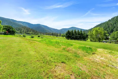 Exterior - 931 Hogan Rd, Applegate, OR 97530 photo 13 of 30