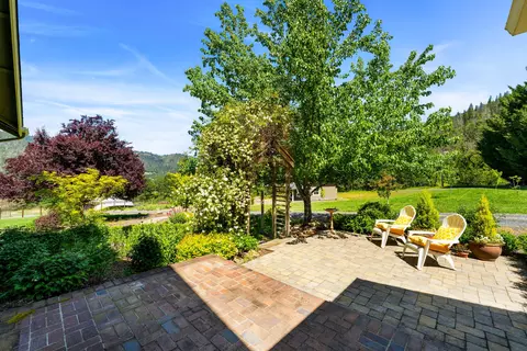 Exterior - 931 Hogan Rd, Applegate, OR 97530 photo 23 of 30