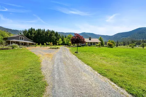 Exterior - 931 Hogan Rd, Applegate, OR 97530 photo 16 of 30
