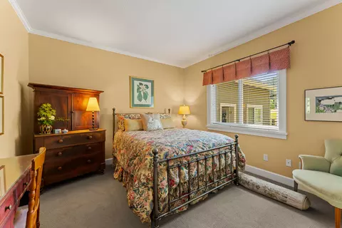 Bedroom - 931 Hogan Rd, Applegate, OR 97530 photo 2 of 3