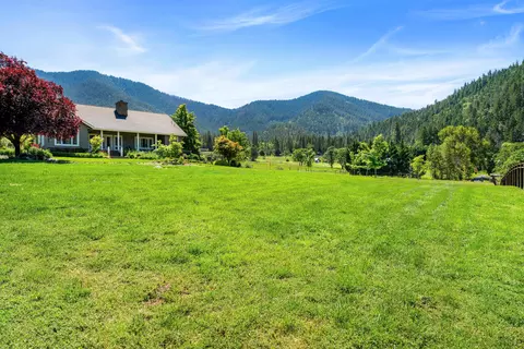 Exterior - 931 Hogan Rd, Applegate, OR 97530 photo 21 of 30