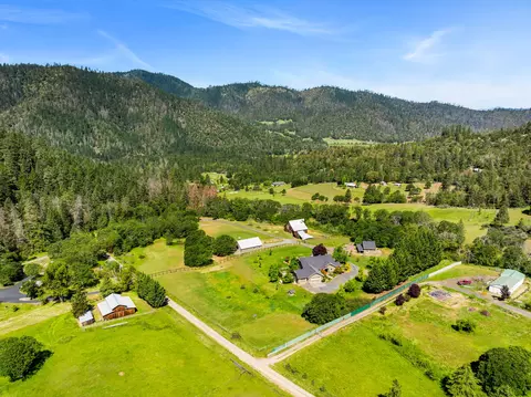View/Area - 931 Hogan Rd, Applegate, OR 97530 photo 2 of 10