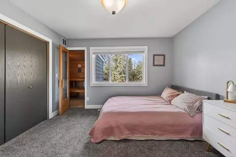 64911 Glacier View Dr, Bend, OR 97703 photo 18