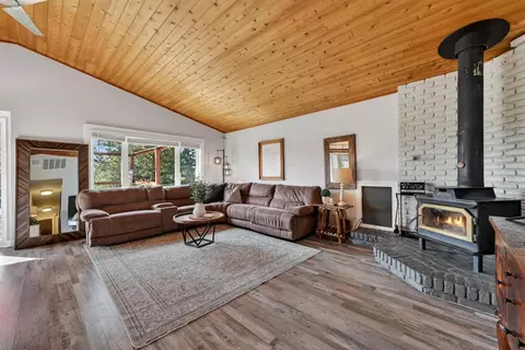 64911 Glacier View Dr, Bend, OR 97703 photo 22