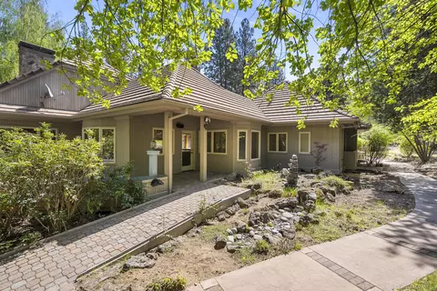 Exterior - 60645 Taos, Bend, OR 97702 photo 7 of 16