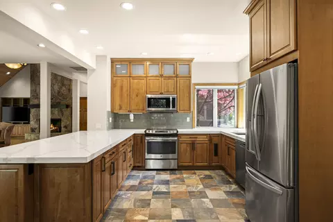 Kitchen - 60645 Taos, Bend, OR 97702 photo 2 of 4