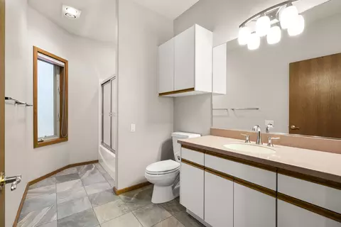 Bath - 60645 Taos, Bend, OR 97702 photo 3 of 5